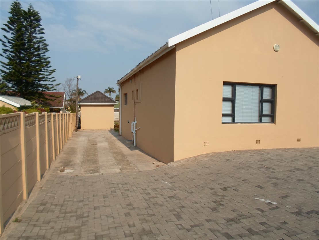 Commercial Property for Sale in Vincent Eastern Cape